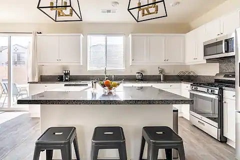 Furnished Finder property 437541_1 photo 27