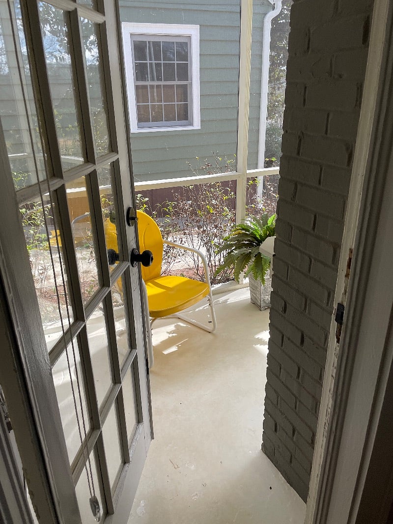 Screened porch off dining room