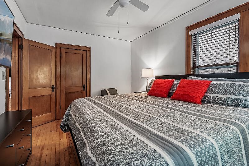 Furnished Finder property 437609_1 photo 16