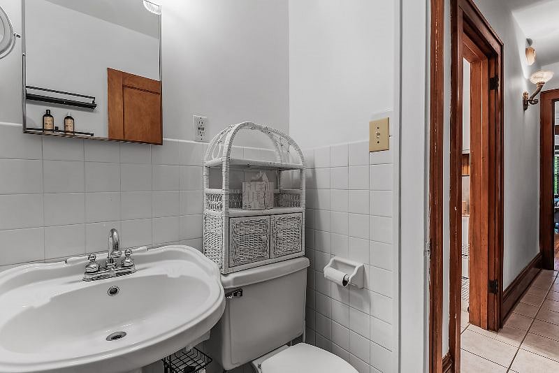 Furnished Finder property 437609_1 photo 21