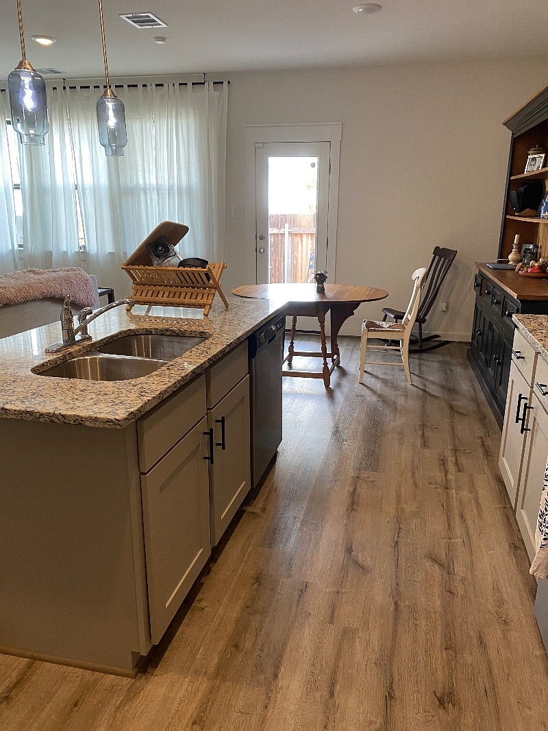 Furnished Finder property 437614_1 photo 16