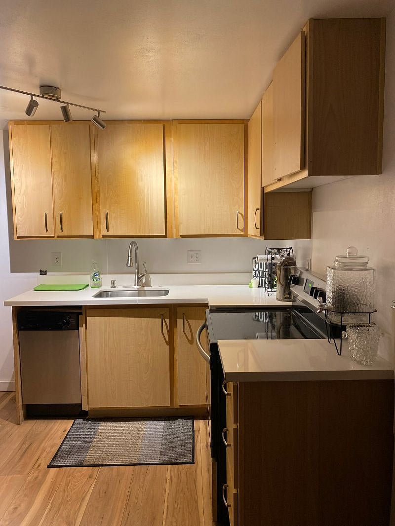 Furnished Finder property 437624_1 photo 16