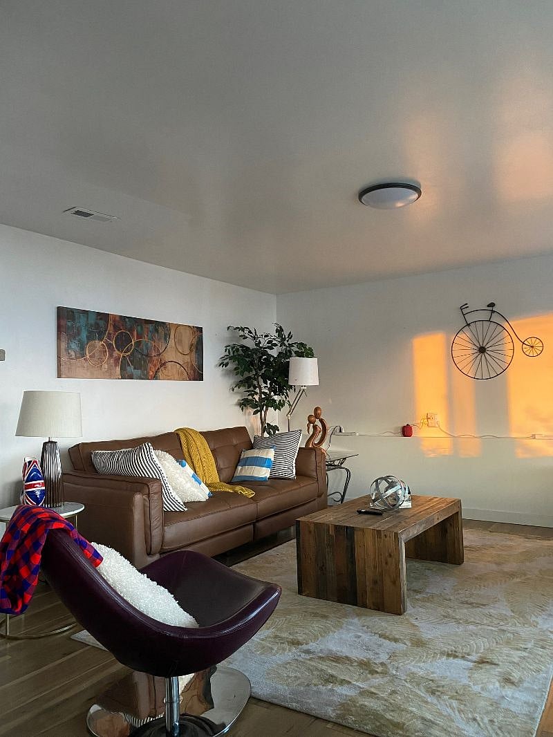 Furnished Finder property 437624_1 photo 3