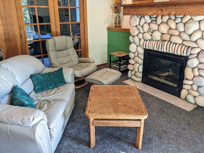 Furnished Finder property 437631_1 photo 3
