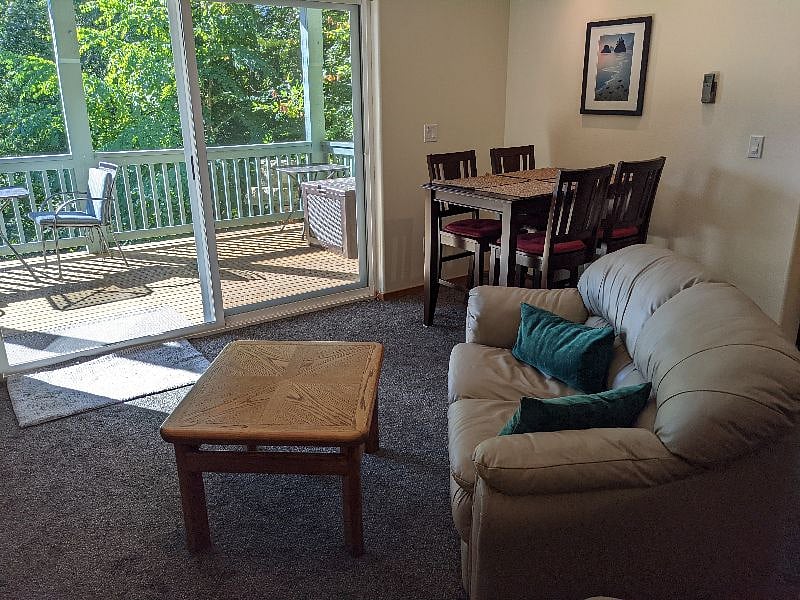 Furnished Finder property 437631_1 photo 4