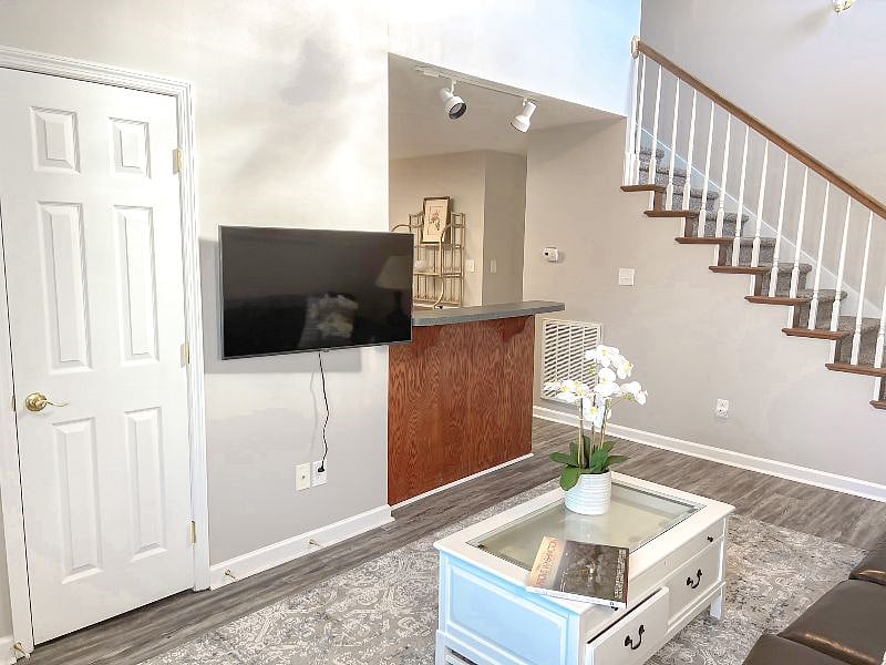 Furnished Finder property 437644_1 photo 8