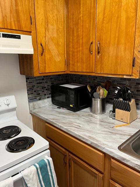 Furnished Finder property 437646_1 photo 3