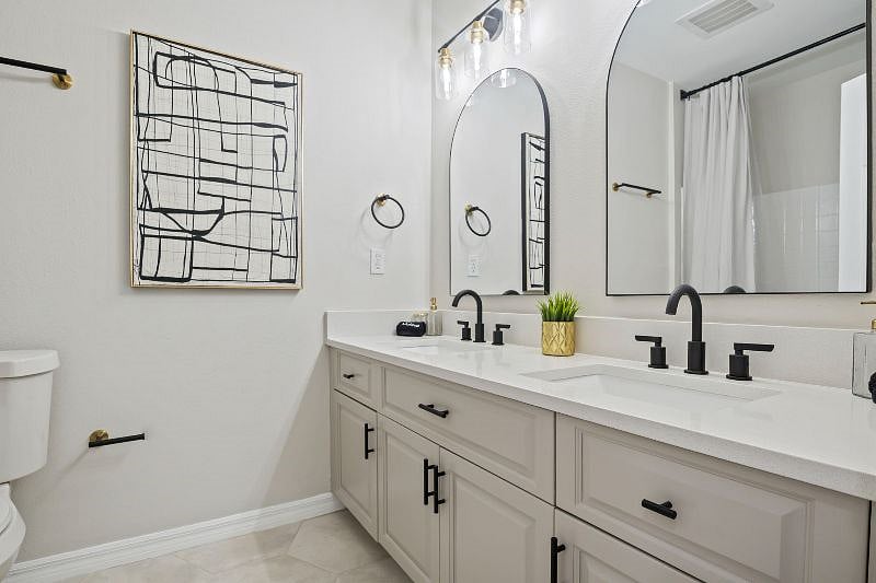 Room 1 is our 3rd Floor Master Bedroom and Private Bathroom. Rental rate is $1500 with street parking. Includes a TV.