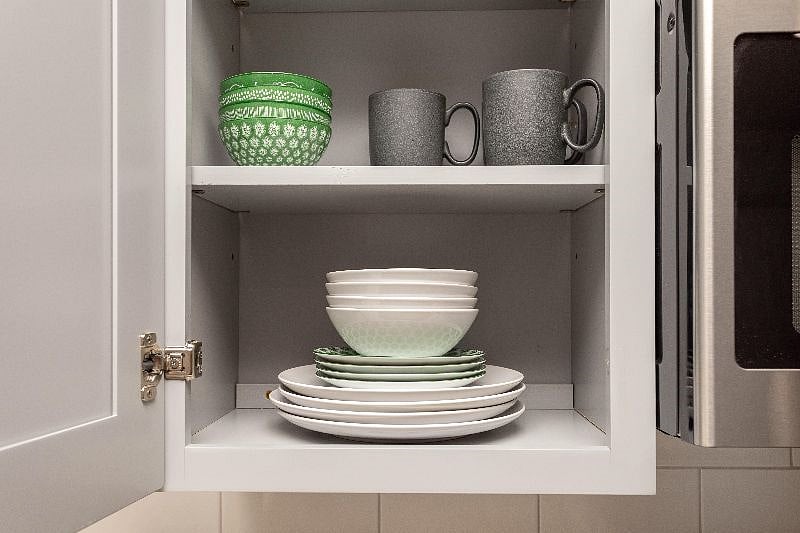 Dishware