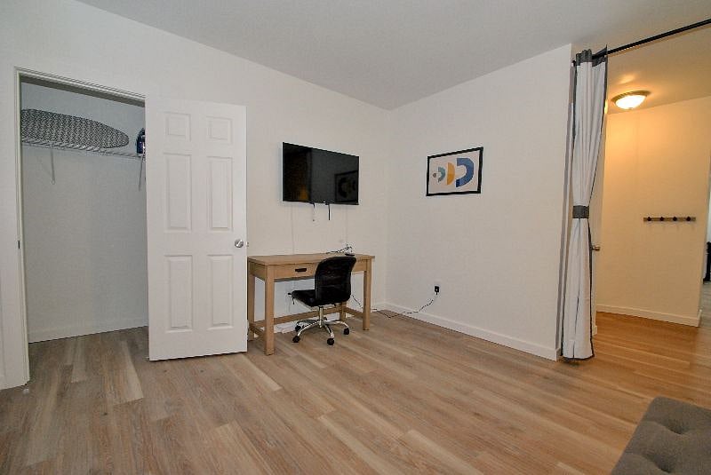 Furnished Finder property 437672_2 photo 9
