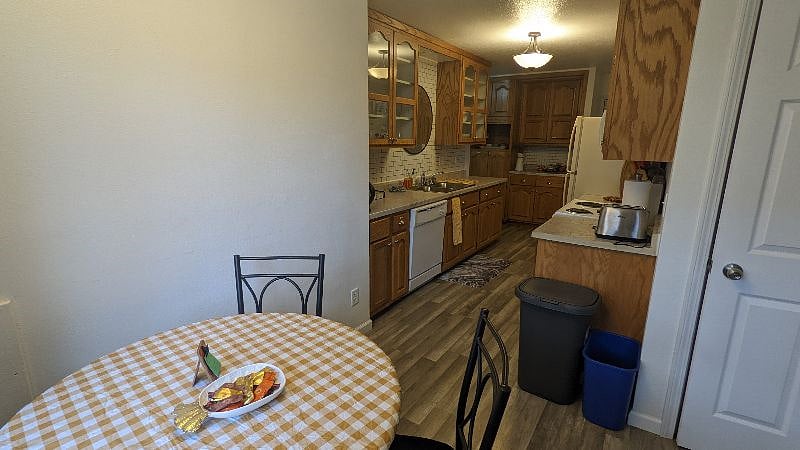 Furnished Finder property 437674_1 photo 9