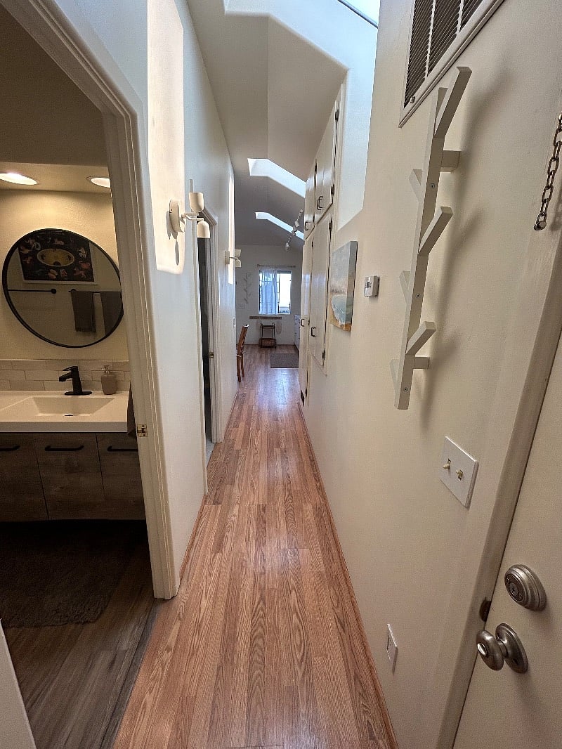 Furnished Finder property 437736_1 photo 24