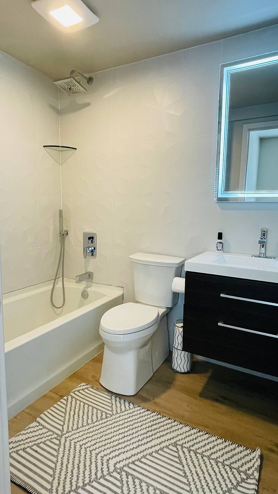 Furnished Finder property 437813_2 photo 14