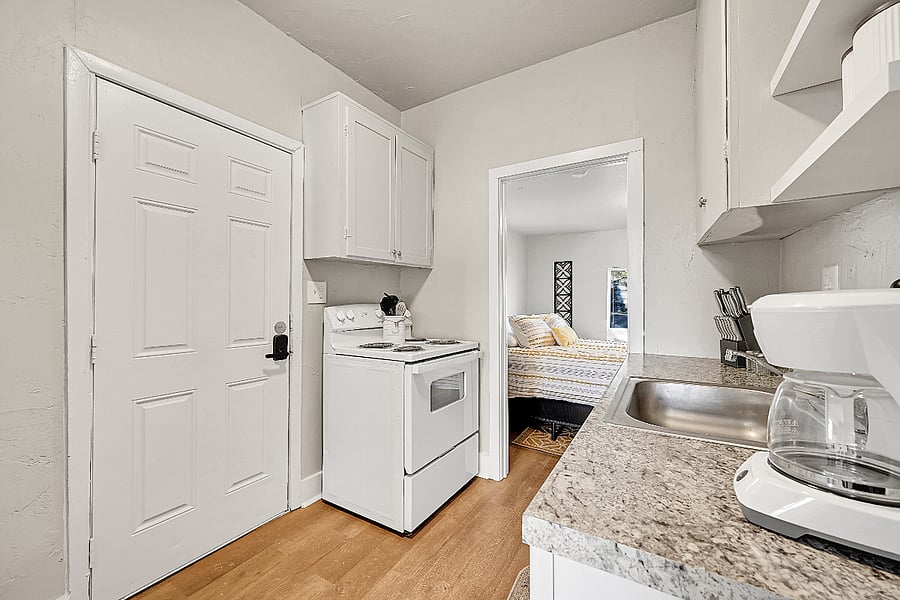Furnished Finder property 437834_1 photo 9