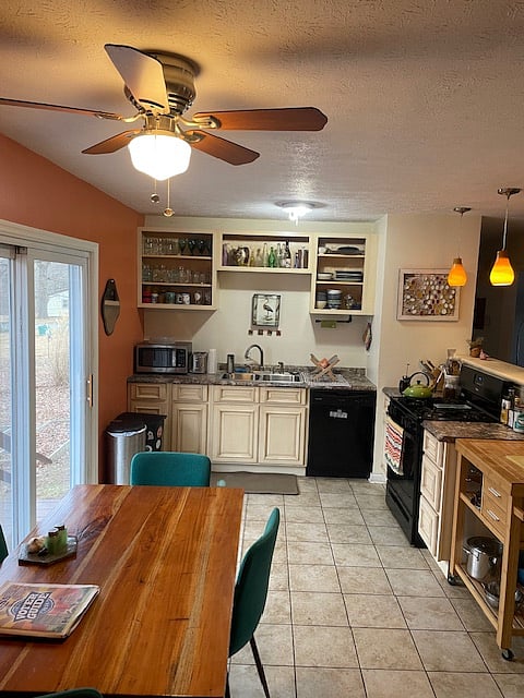Furnished Finder property 437846_1 photo 8