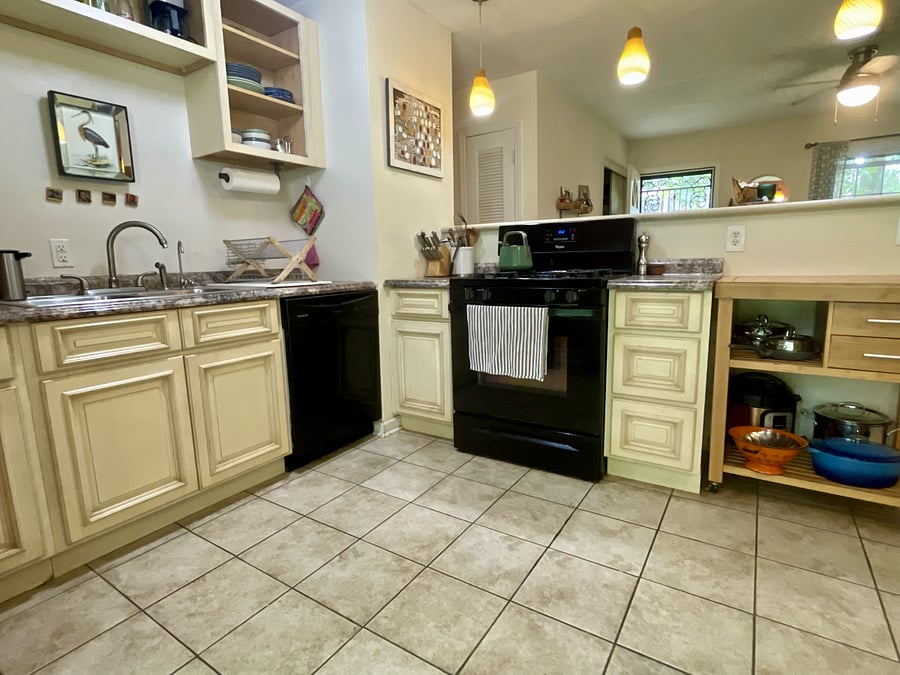 Furnished Finder property 437846_2 photo 16