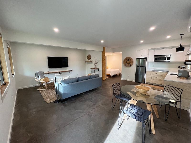 Furnished Finder property 437856_1 photo 16