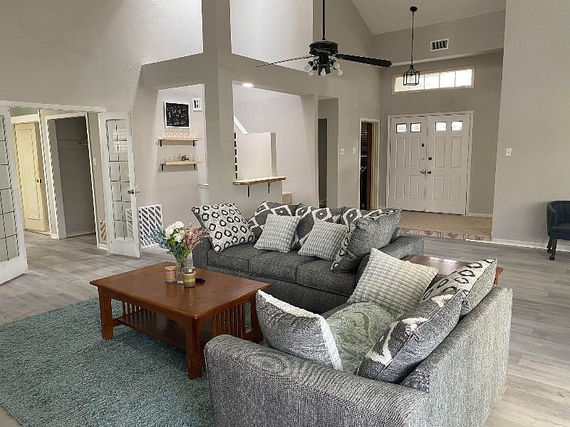 Furnished Finder property 437883_1 photo 6