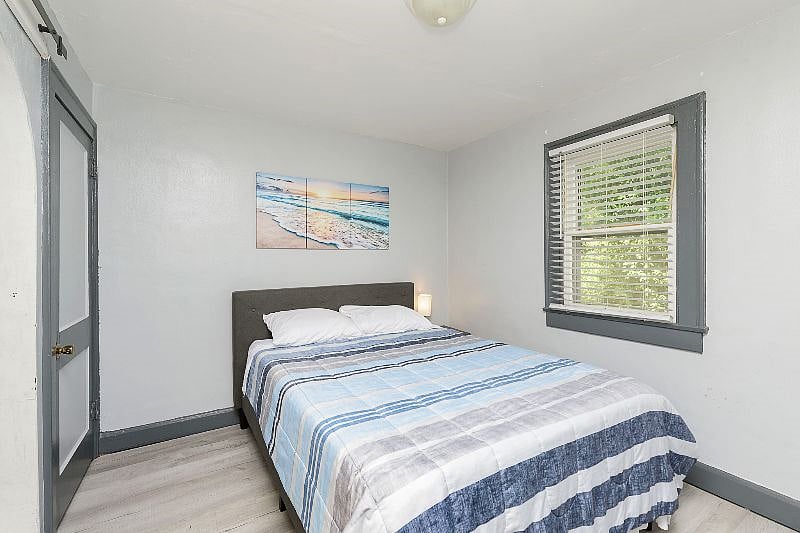 Furnished Finder property 437894_1 photo 18