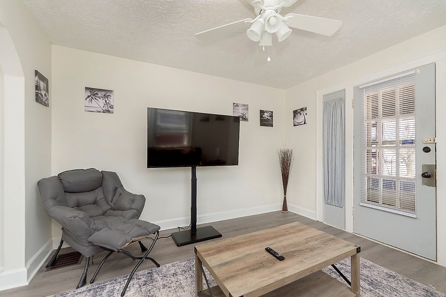 Furnished Finder property 437894_2 photo 5