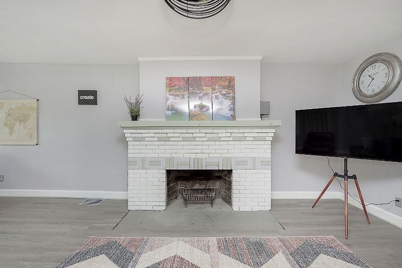 Furnished Finder property 437896_1 photo 3