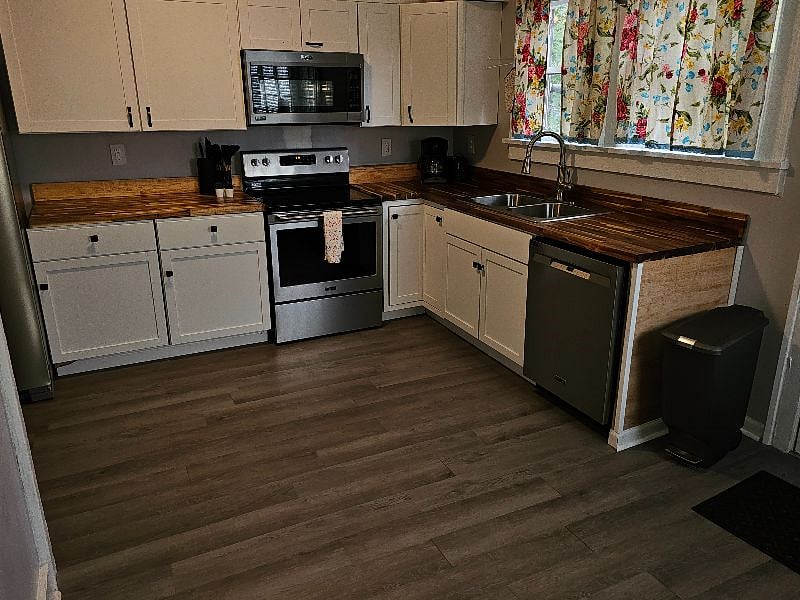 Furnished Finder property 437896_1 photo 8