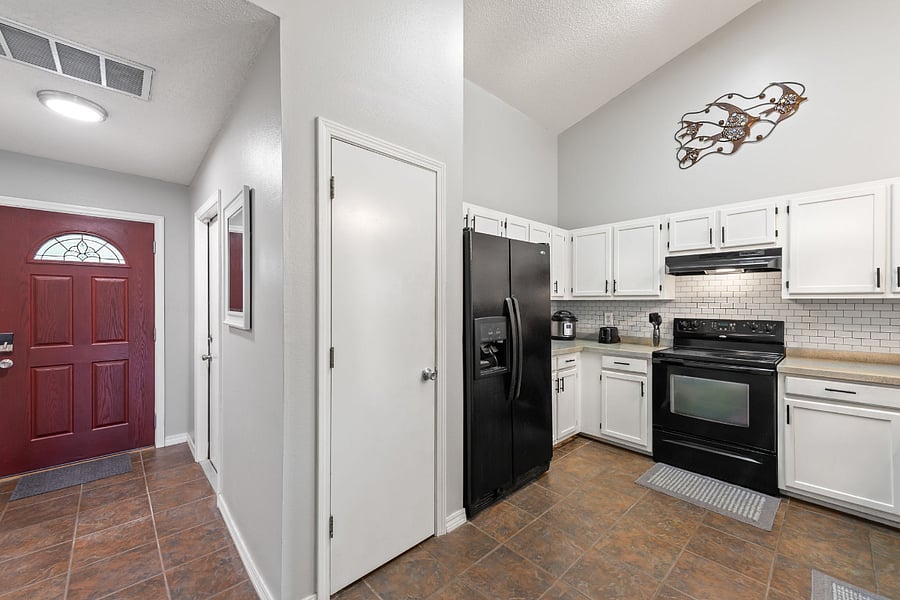 Furnished Finder property 437897_1 photo 3