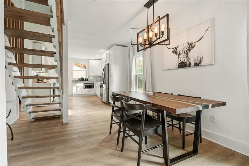 Furnished Finder property 437929_1 photo 1