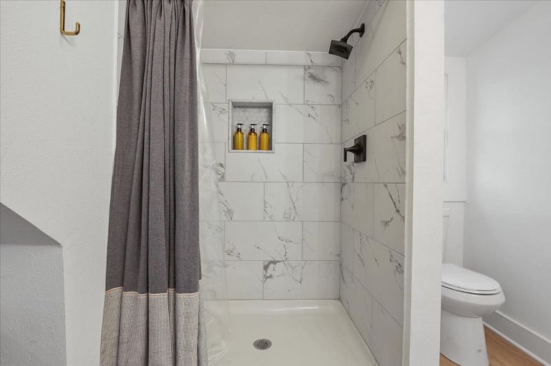 Furnished Finder property 437929_1 photo 16