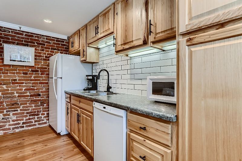 Furnished Finder property 437948_1 photo 10