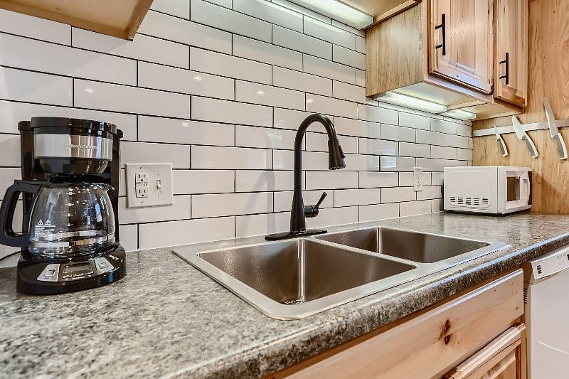 Furnished Finder property 437948_1 photo 18