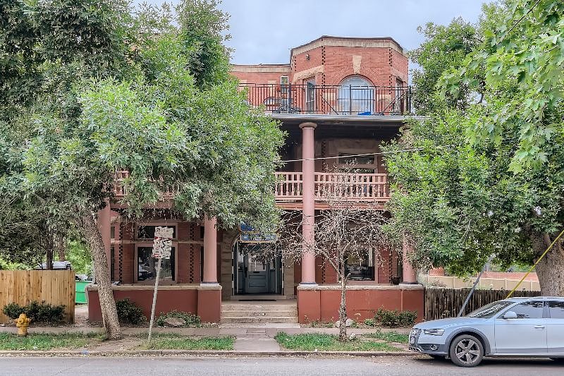 Furnished Finder property 437948_10 photo 3