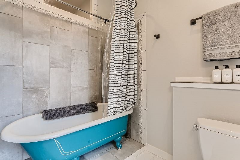 Furnished Finder property 437948_10 photo 13