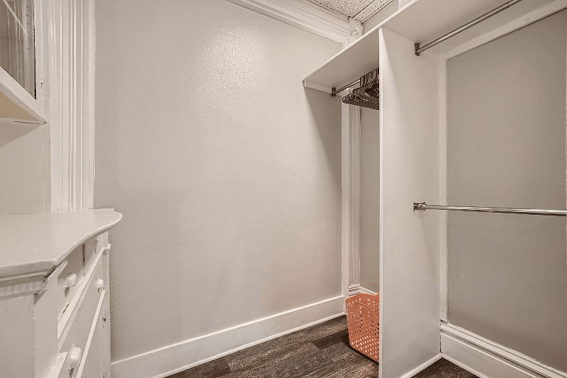 Furnished Finder property 437948_12 photo 6
