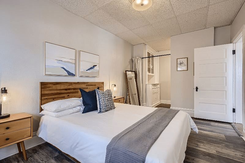 Furnished Finder property 437948_12 photo 15