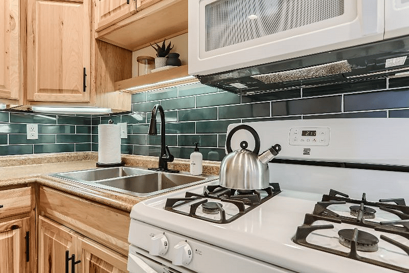 Furnished Finder property 437948_13 photo 24