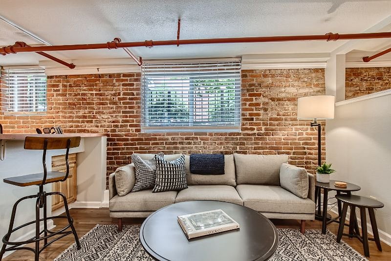 Furnished Finder property 437948_14 photo 10