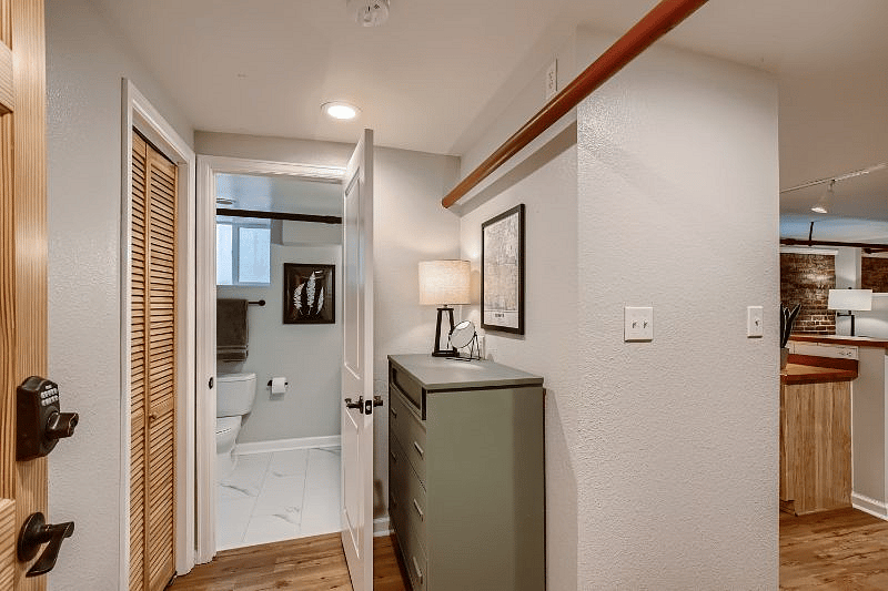 Furnished Finder property 437948_14 photo 22