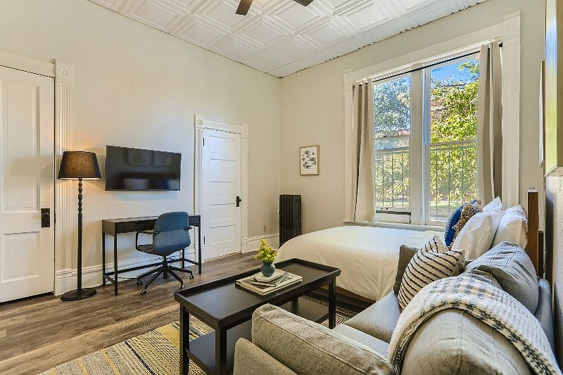 Furnished Finder property 437948_3 photo 10