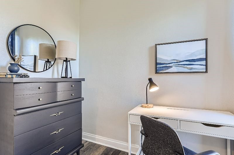 Furnished Finder property 437948_6 photo 17