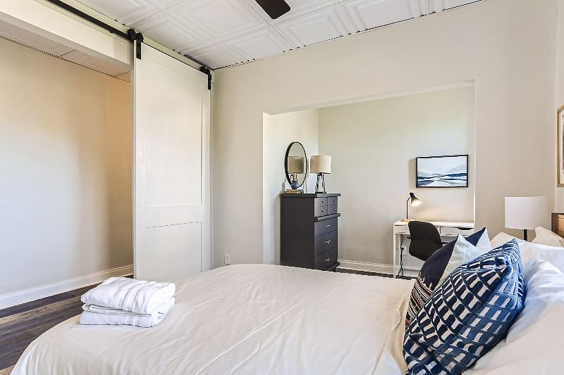 Furnished Finder property 437948_6 photo 19