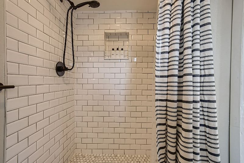 Furnished Finder property 437948_7 photo 21