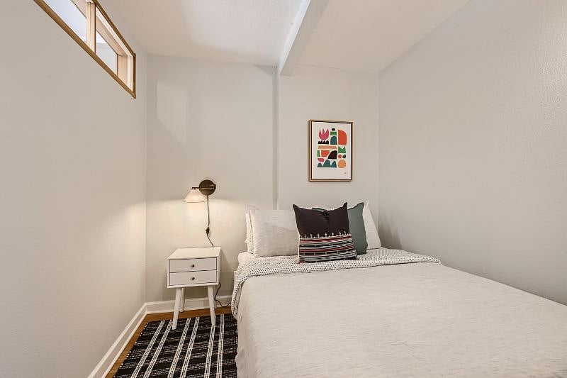 Furnished Finder property 437963_1 photo 16