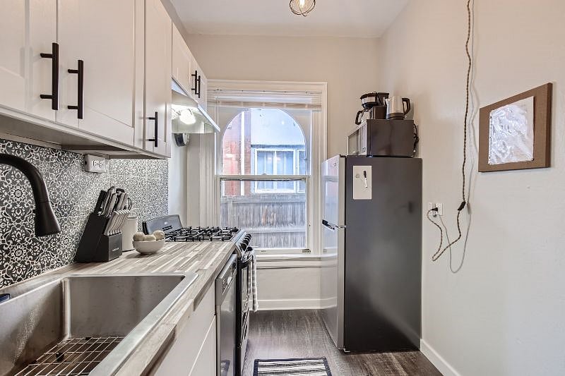 Furnished Finder property 437963_2 photo 11