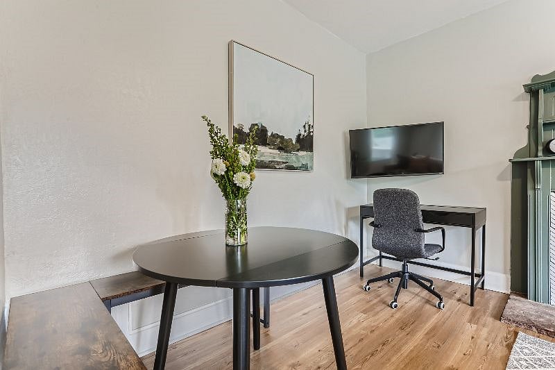 Furnished Finder property 437963_3 photo 11