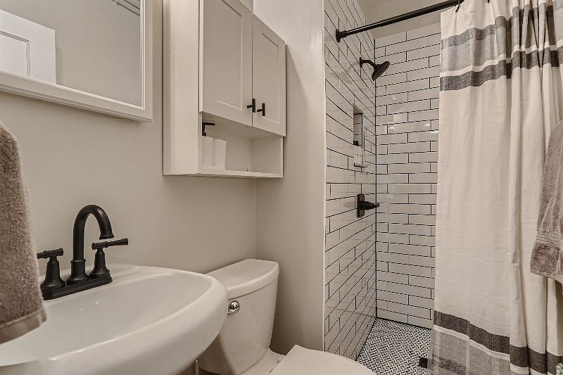 Furnished Finder property 437963_3 photo 21