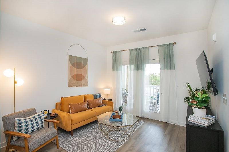 Furnished Finder property 437988_1 photo 7