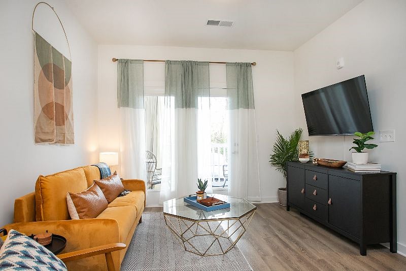 Furnished Finder property 437988_1 photo 9