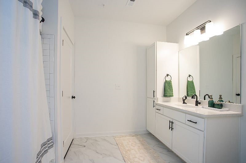 Furnished Finder property 437988_1 photo 20