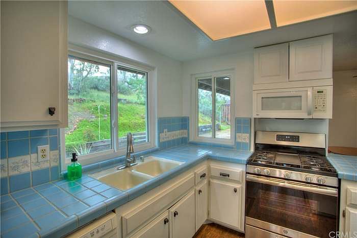 Furnished Finder property 438028_1 photo 8